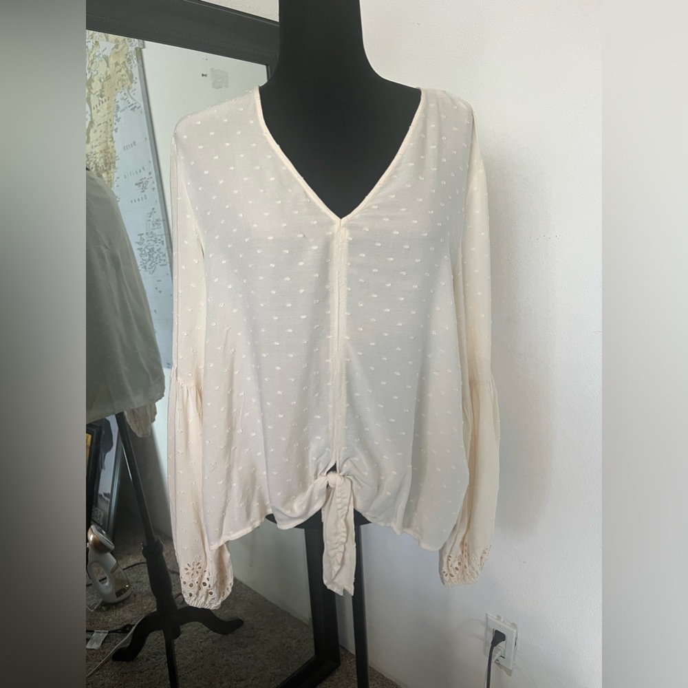 LC Lauren Conrad, size XXL cream